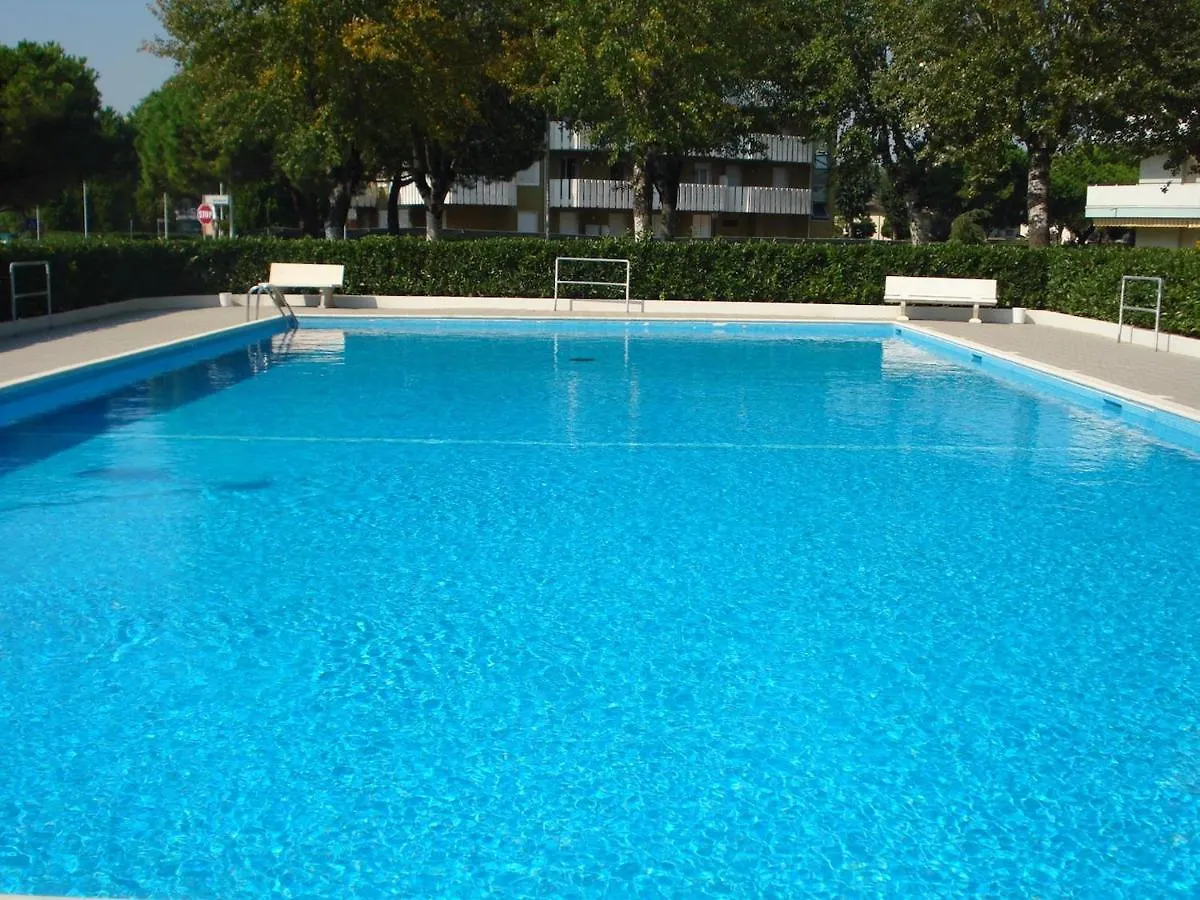 Fantastic Apartment With Garden In Residence With Pool - Great Location 圣玛格丽塔波尔勒港