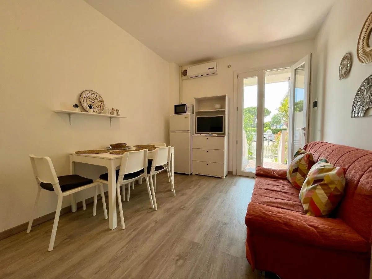 Fantastic Apartment With Garden In Residence With Pool - Great Location 圣玛格丽塔波尔勒港 意大利
